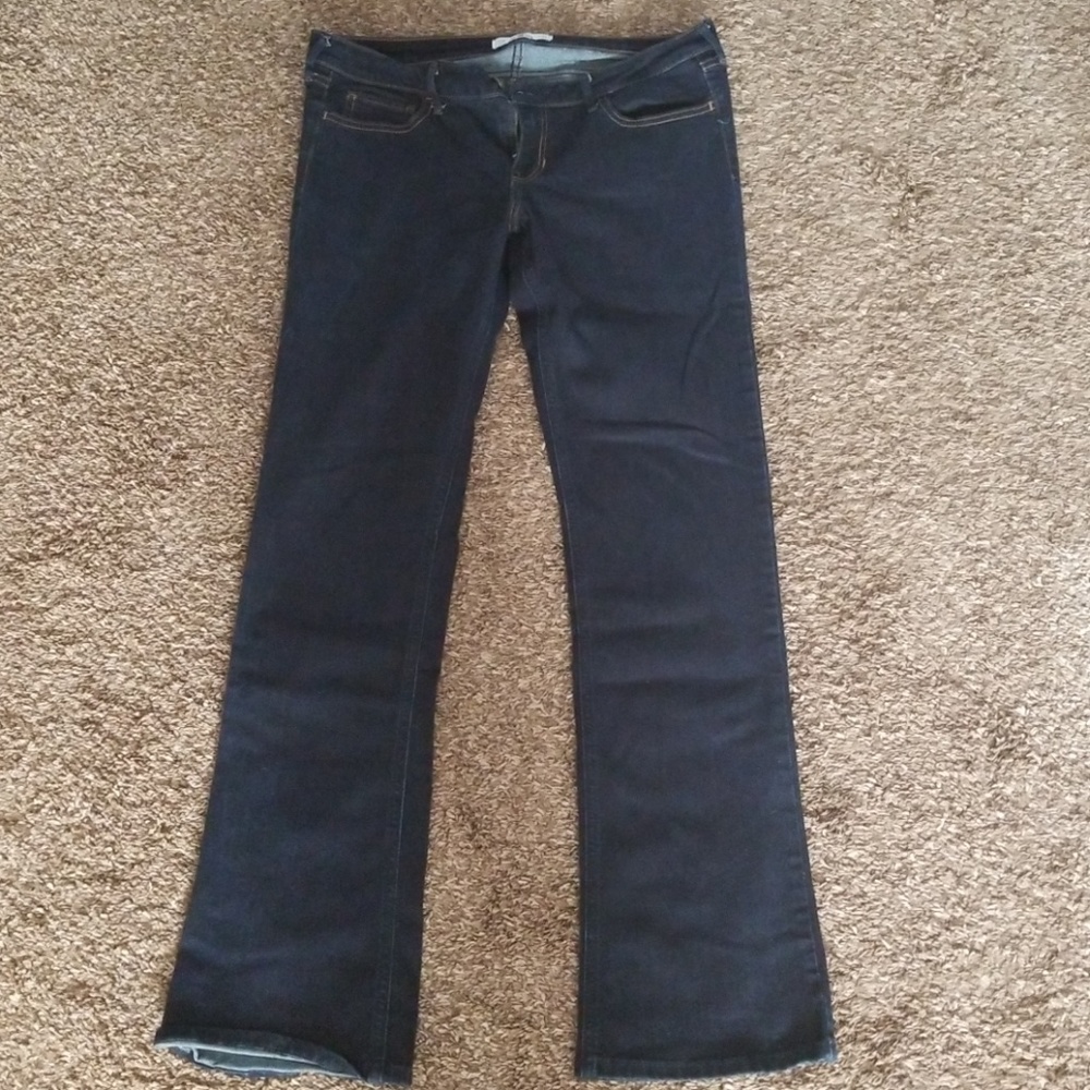 Like new dark wash Hollister jeans